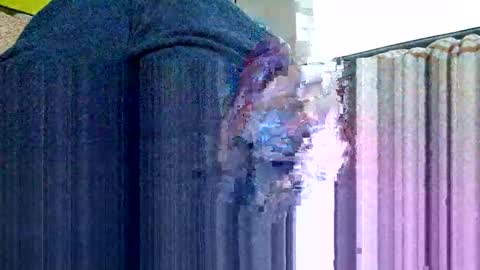 Snapshot of silversurfer1974 chatting on 10.23.25 silversurfer1974 online show from 10.23.25