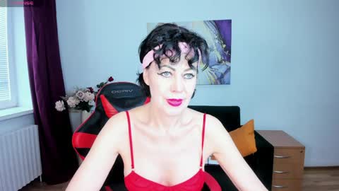 Silvia Wallec online show from 04.30.26
