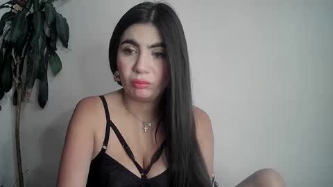 Snapshot of silviecollins chatting on 01.31.25 Silvie online show from 01.31.25