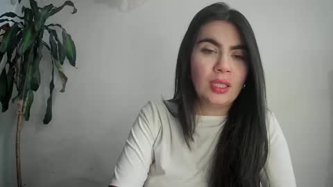 Snapshot of silviecollins chatting on 02.24.25 Silvie online show from 02.24.25