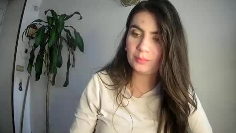 Snapshot of silviecollins chatting on 03.04.25 Silvie online show from 03.04.25