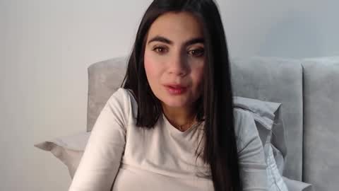 Snapshot of silviecollins chatting on 10.06.25 Silvie online show from 10.06.25