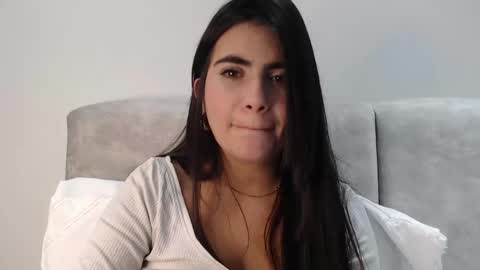 Snapshot of silviecollins chatting on 10.29.25 Silvie online show from 10.29.25