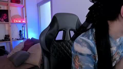 Wendy help me get get 69 likes  online show from 11.03.25