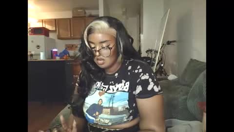 Snapshot of siminfox chatting on 02.15.26 Simin Fox online show from 02.15.26