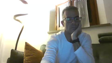 Snapshot of simmeturbate chatting on 09.22.25 Italiandaddyitalydickassbottomassholecomshowmasturbatenudeboyitalyatleticcutemuscolarhardcockdickboy online show from 09.22.25