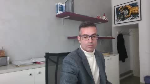 Snapshot of simmeturbate chatting on 12.17.25 Italiandaddyitalydickassbottomassholecomshowmasturbatenudeboyitalyatleticcutemuscolarhardcockdickboy online show from 12.17.25