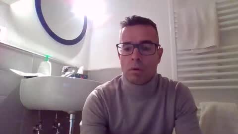 Snapshot of simmeturbate chatting on 02.23.26 Italiandaddyitalydickassbottomassholecomshowmasturbatenudeboyitalyatleticcutemuscolarhardcockdickboy online show from 02.23.26