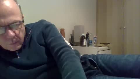 Snapshot of simon56691 chatting on 12.19.24 simon56691 online show from 12.19.24