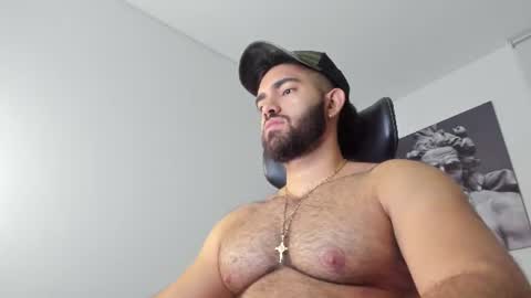 simon_leon01 online show from 06.13.26