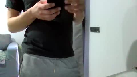 Snapshot of simoninside25 chatting on 09.28.25 simoninside25 online show from 09.28.25