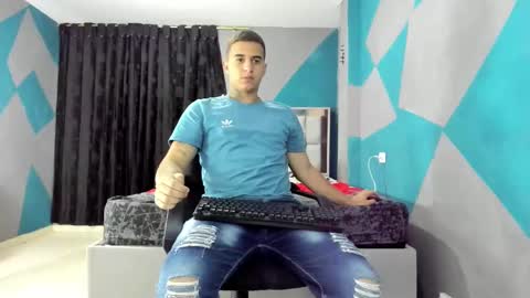 Snapshot of simonkeler chatting on 02.22.25 SIMON KELER online show from 02.22.25