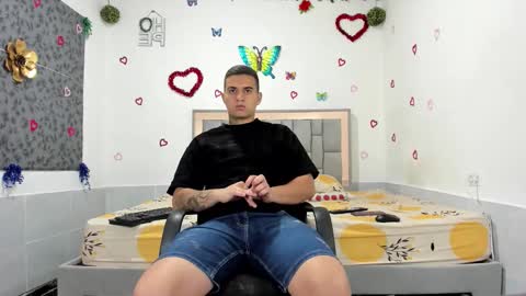 Snapshot of simonkeler chatting on 09.16.25 SIMON KELER online show from 09.16.25