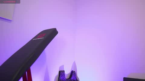 Snapshot of simoon_01 chatting on 01.06.25 SIMOON online show from 01.06.25