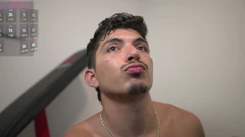 Snapshot of simoon_01 chatting on 01.18.25 SIMOON online show from 01.18.25