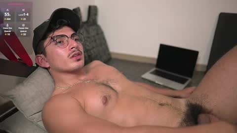 Snapshot of simoon_01 chatting on 03.07.25 SIMOON online show from 03.07.25