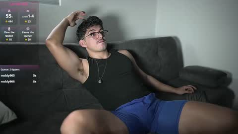 Snapshot of simoon_01 chatting on 10.01.25 SIMOON online show from 10.01.25