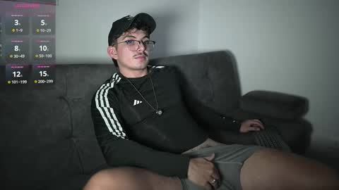 Snapshot of simoon_01 chatting on 10.03.25 SIMOON online show from 10.03.25