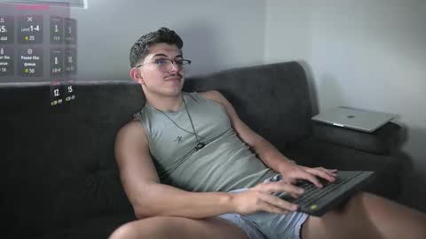 Snapshot of simoon_01 chatting on 10.07.25 SIMOON online show from 10.07.25