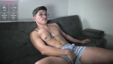 Snapshot of simoon_01 chatting on 10.09.25 SIMOON online show from 10.09.25