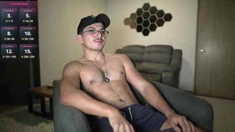 Snapshot of simoon_01 chatting on 10.26.25 SIMOON online show from 10.26.25