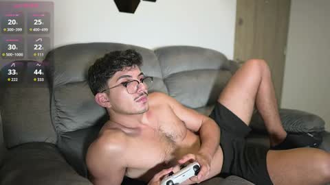 Snapshot of simoon_01 chatting on 10.28.25 SIMOON online show from 10.28.25