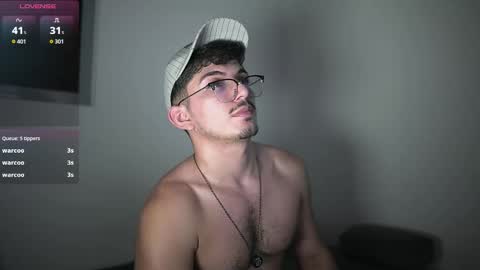 Snapshot of simoon_01 chatting on 11.12.25 SIMOON online show from 11.12.25