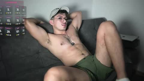 Snapshot of simoon_01 chatting on 11.21.25 SIMOON online show from 11.21.25