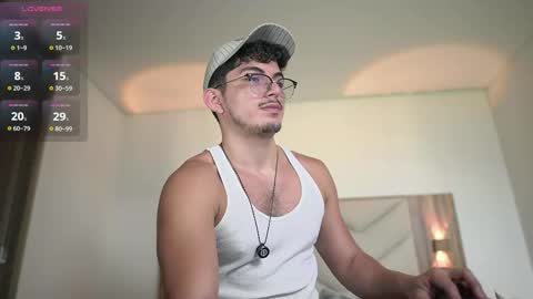 Snapshot of simoon_01 chatting on 12.03.25 SIMOON online show from 12.03.25