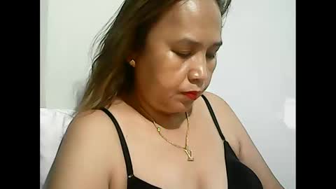 Snapshot of simplecity45 chatting on 11.20.25 Carolyn online show from 11.20.25