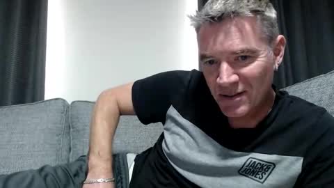 Snapshot of simplelife0 chatting on 10.13.25 Ricky online show from 10.13.25