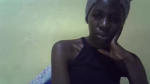 Snapshot of simplyloy33 chatting on 04.18.26 simplyloy33 online show from 04.18.26