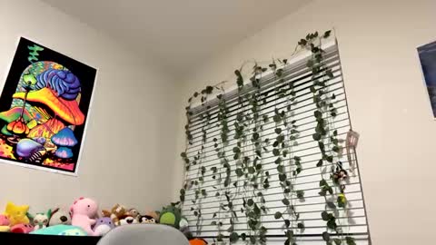 Snapshot of sincerelyyneon chatting on 01.10.25 Sincerelyneon online show from 01.10.25