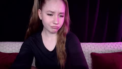 Snapshot of sindiwatsoon chatting on 12.27.24 Sindi online show from 12.27.24