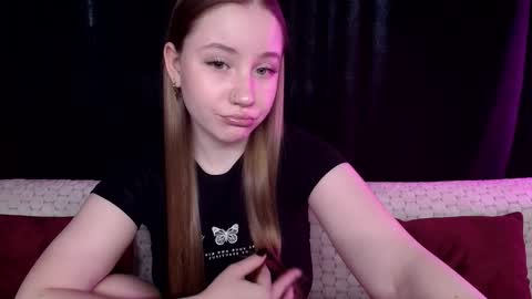 Snapshot of sindiwatsoon chatting on 01.12.25 Sindi online show from 01.12.25