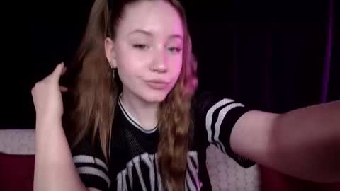 Snapshot of sindiwatsoon chatting on 02.15.25 Sindi online show from 02.15.25