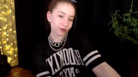 Snapshot of sindiwatsoon chatting on 09.12.25 Sindi online show from 09.12.25