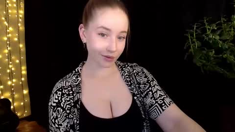 Snapshot of sindiwatsoon chatting on 09.14.25 Sindi online show from 09.14.25