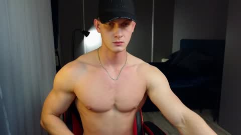 Snapshot of sinffuly chatting on 01.10.25 Richard online show from 01.10.25