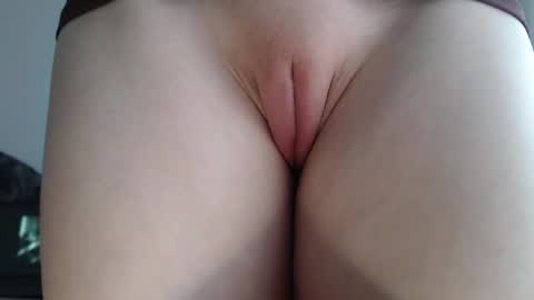 Snapshot of single_fox_4u chatting on 02.13.25 Lina online show from 02.13.25