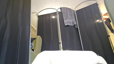 Snapshot of sinseason chatting on 03.05.25 Sinseason online show from 03.05.25