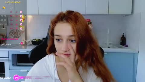Snapshot of sinty_noria chatting on 06.15.26 Sinty Noria online show from 06.15.26