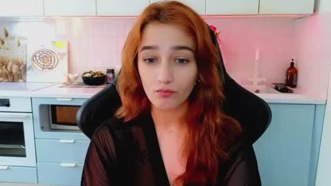Snapshot of sinty_noria chatting on 06.16.26 Sinty Noria online show from 06.16.26