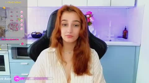 Snapshot of sinty_noria chatting on 06.17.26 Sinty Noria online show from 06.17.26