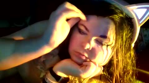 Siofra online show from 10.31.25