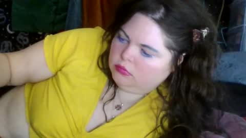 Snapshot of siofra chatting on 05.13.26 Siofra online show from 05.13.26