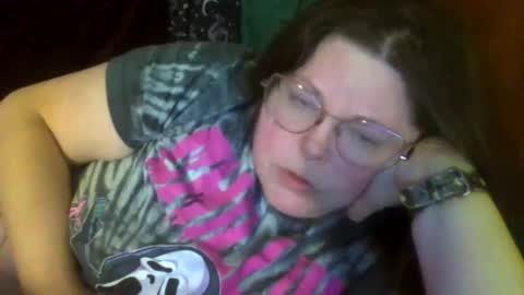 Snapshot of siofra chatting on 05.18.26 Siofra online show from 05.18.26