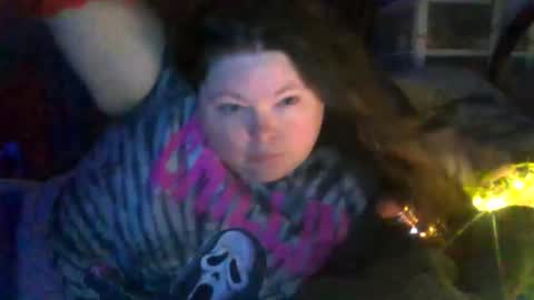 Snapshot of siofra chatting on 05.18.26 Siofra online show from 05.18.26
