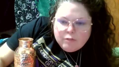 Snapshot of siofra chatting on 05.24.26 Siofra online show from 05.24.26