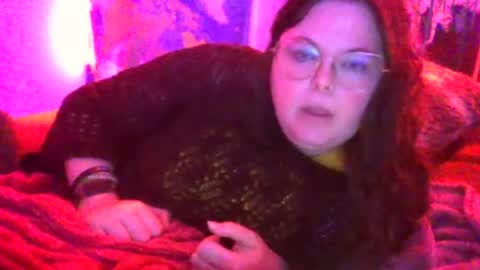 Snapshot of siofra chatting on 06.21.26 Siofra online show from 06.21.26